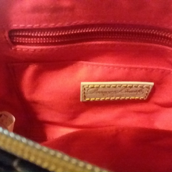 Dooney & Bourke Mariner Ruby Purse - Picture 2 of 3